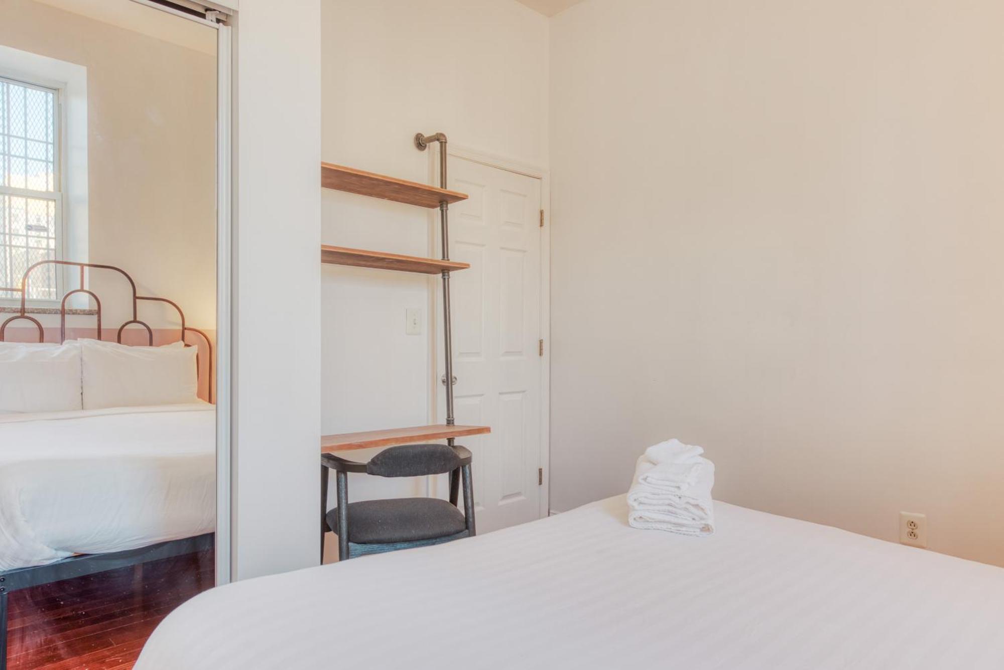 The Stairway Suites - Convention Center فيلادلفيا الغرفة الصورة